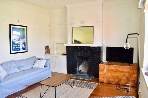 Art Deco Apt In Sunny Elwood Minutes To St. Kilda - Accommodation Bookings 2