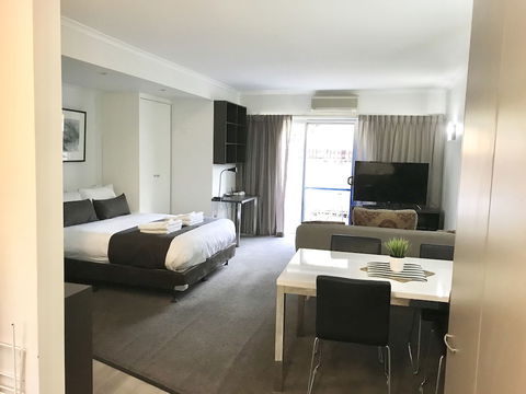 Adelaide Dresscircle Apartments - Archer Street - Accommodation Bookings 5
