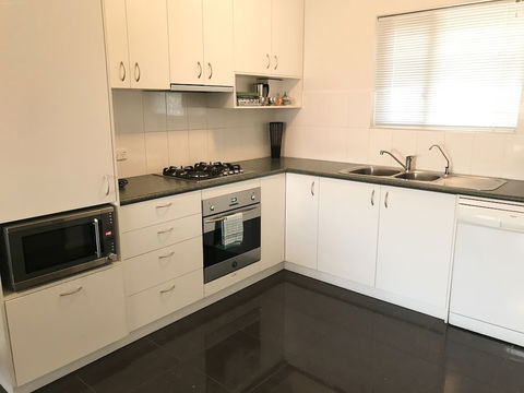 Adelaide Dresscircle Apartments - Archer Street - Accommodation Bookings 6