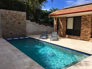 Away On Massinger Street - Accommodation Bookings 2