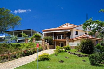 Away On Massinger Street - Accommodation Bookings 0