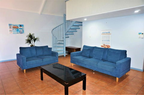 Osprey Holiday Village Unit 118 Excellent 3 Bedroom Holiday Villa With A Pool In The Complex - Accommodation Bookings 5