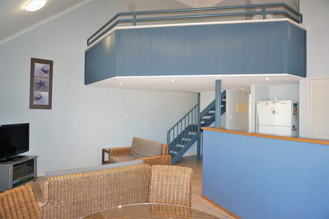 Osprey Holiday Village Unit 122 / 2 Bedroom - Accommodation Bookings 3