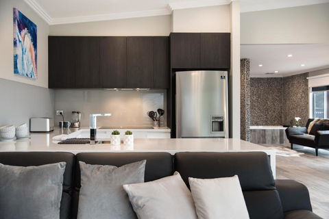Amelia - Accommodation Bookings 4