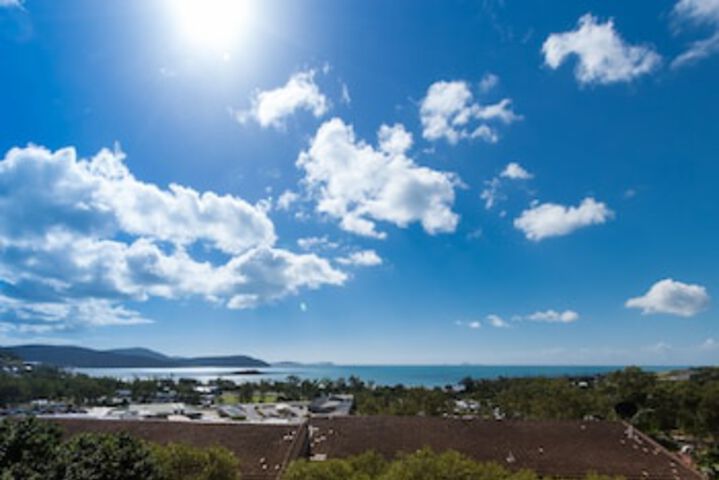 Cannonvale QLD Accommodation Bookings