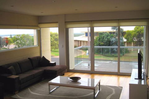 Alouarn Apartment 1 - Accommodation Bookings 4