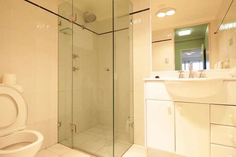 Master Room With Bays View Near Darling Harbour - Accommodation Bookings 7