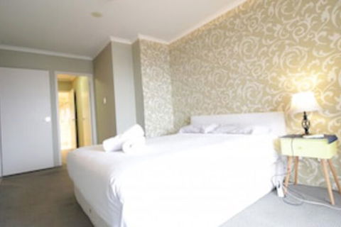 Master Room With Bays View Near Darling Harbour - Accommodation Bookings 0
