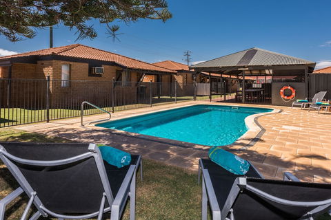 Geraldton's Ocean West - Accommodation Bookings 1