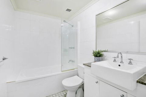 HOLT1 Crows Nest Holtermann Street - Accommodation Bookings 1