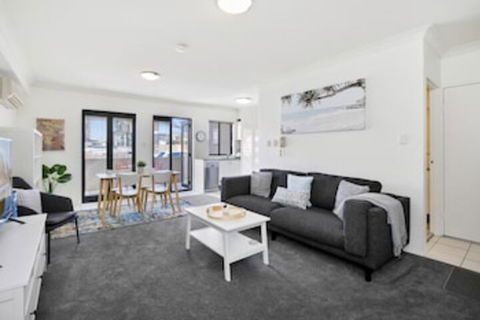 HOLT1 Crows Nest Holtermann Street - Accommodation Bookings 0