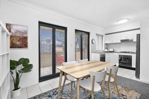 HOLT1 Crows Nest Holtermann Street - Accommodation Bookings 3