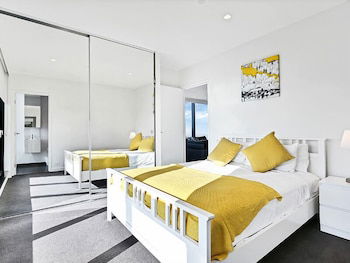 MJ Shortstay Apartments - Platinum Tower - Accommodation Bookings 2