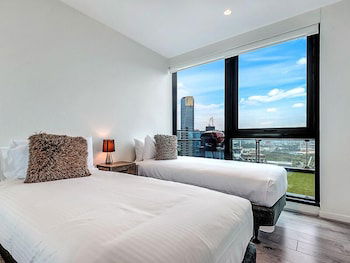 MJ Shortstay Apartments - Platinum Tower - Accommodation Bookings 3