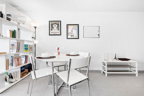 JOYCE, 1BDR Southbank Apartment - Accommodation Bookings 1