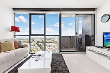JOYCE, 1BDR Southbank Apartment - Accommodation Bookings 6