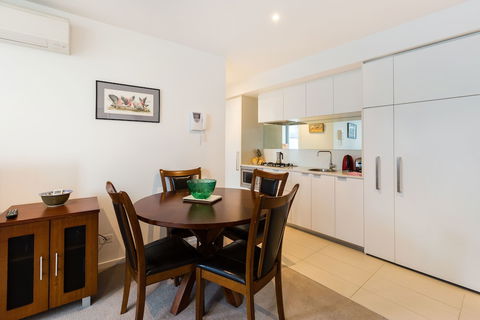 TIARA, 1BDR Southbank Apartment - Accommodation Bookings 0