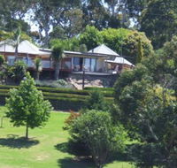 Kiah Country Gardens B  B