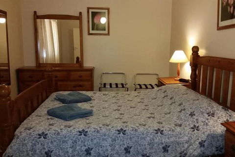 About Town Cottages - Accommodation Bookings 2