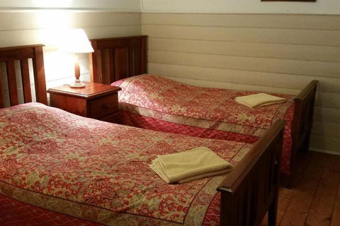 About Town Cottages - Accommodation Bookings 4
