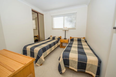 A Yachtsmans Rest Unit 4, 37 Victoria Parade - Accommodation Bookings 4