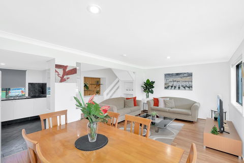 Fountain View Villa - Q Stay - Accommodation Bookings 6