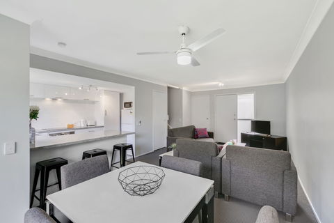 Fountain View Villa - Q Stay - Accommodation Bookings 3