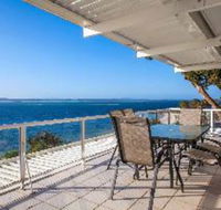 3 Bedroom House Classic View 2 / 49 Victoria Parade FREE WIFI - Accommodation Bookings