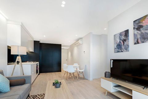 IFSuites (IFSTAYS) Light House Apartment - Accommodation Bookings 4
