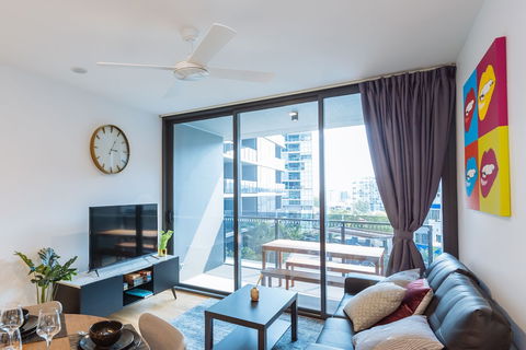 Airtrip Apartments On Cordelia - Accommodation Bookings 2