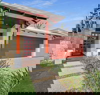 Adelong - Accommodation Bookings