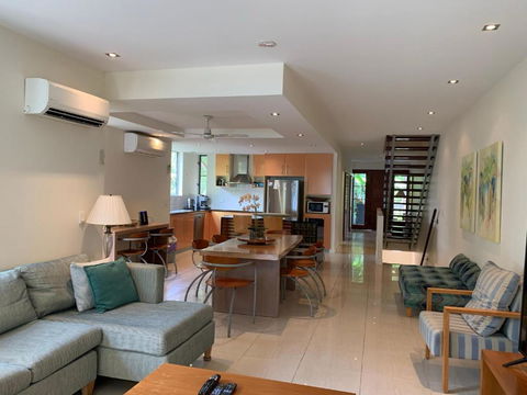 Beach House Apartment 1 - Accommodation Bookings 3