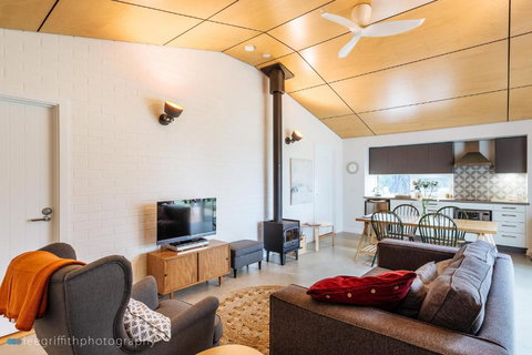 Stablebase - Accommodation Bookings 5