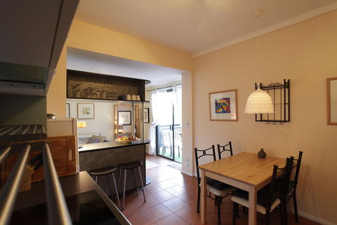La Mer Sea View Apartment - Accommodation Bookings 2