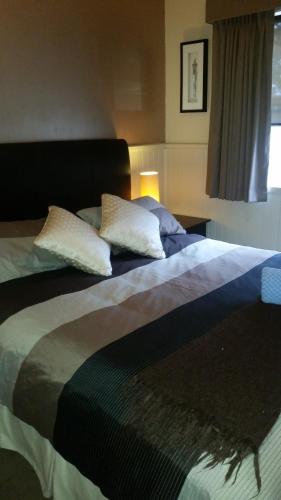 About Time Retreats Studio Three - Accommodation Bookings 6