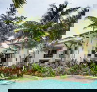 Sea Temple - 131 Luxury Swimout - Accommodation Bookings