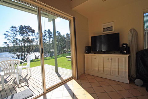 Sea Shell Chalet At Berrara Chalet - Accommodation Bookings 1