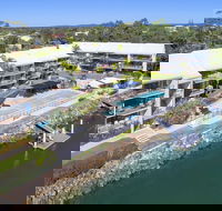 Noosa Shores Resort