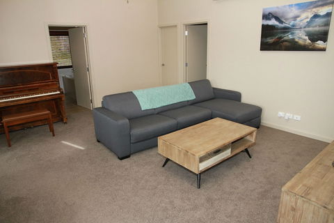Woollybutt - Accommodation Bookings 3