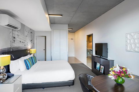Apartments At 350 William - Accommodation Bookings 1