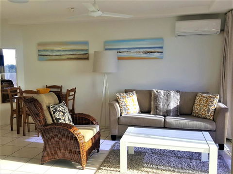 Mooloolaba Beachfront Apartment - Accommodation Bookings 2