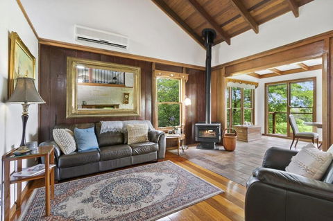 CHRISTOPHERS COTTAGE - Accommodation Bookings 4
