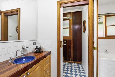 CHRISTOPHERS COTTAGE - Accommodation Bookings 6