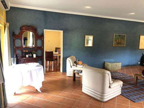 Gundaroo Manor Bed & Breakfast - Accommodation Bookings 4