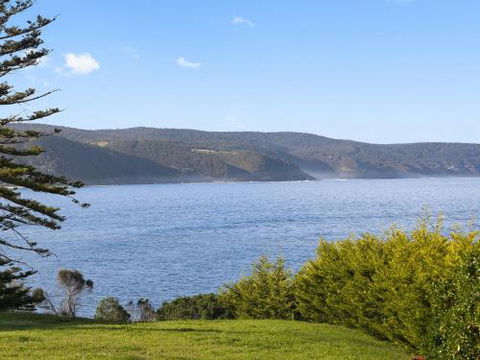 APARTMENT 26 PACIFIC APARTMENTS Walk To Town - Accommodation Bookings 1