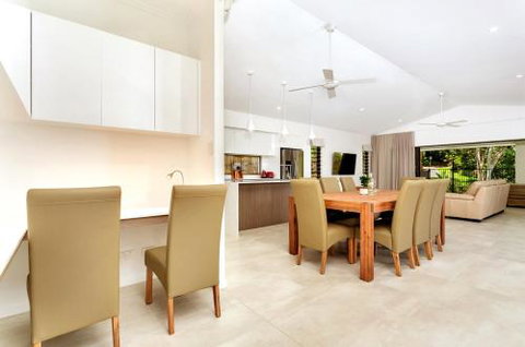 PARKVIEW At PALM COVE - Accommodation Bookings 1