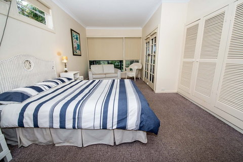 Shoal Bay Avenue Unit 3 / 7 - Accommodation Bookings 1