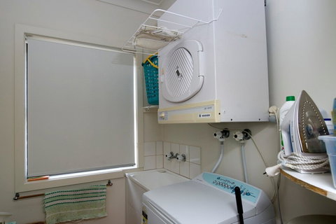 Shoal Bay Avenue Unit 3 / 7 - Accommodation Bookings 5