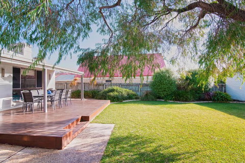 GIFFORD HOUSE - Accommodation Bookings 4