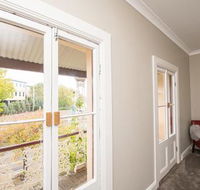 Heritage Bowen Terrace 3 Bed 2 Bath Walk to CBD - Accommodation Bookings